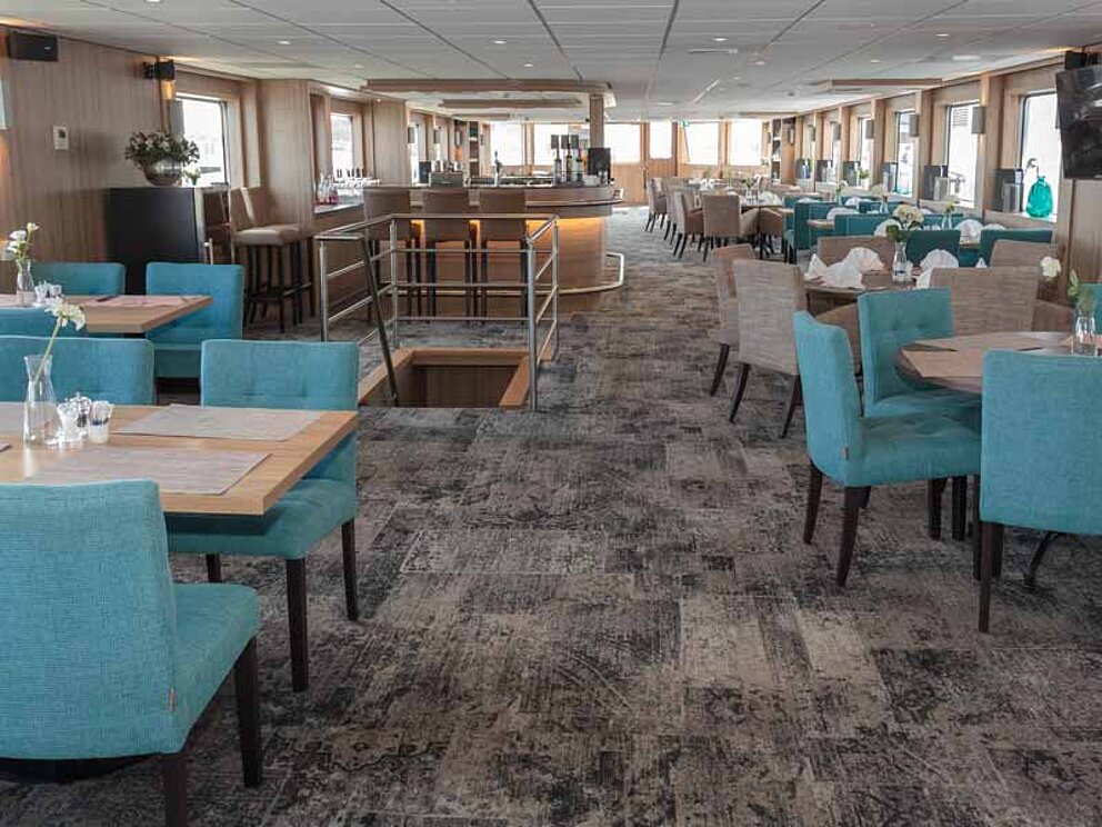 Blick ins Speisezimmer des Schiffes De Holland