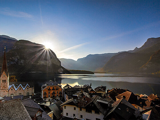 Blick auf den See und den Ort Hallstatt