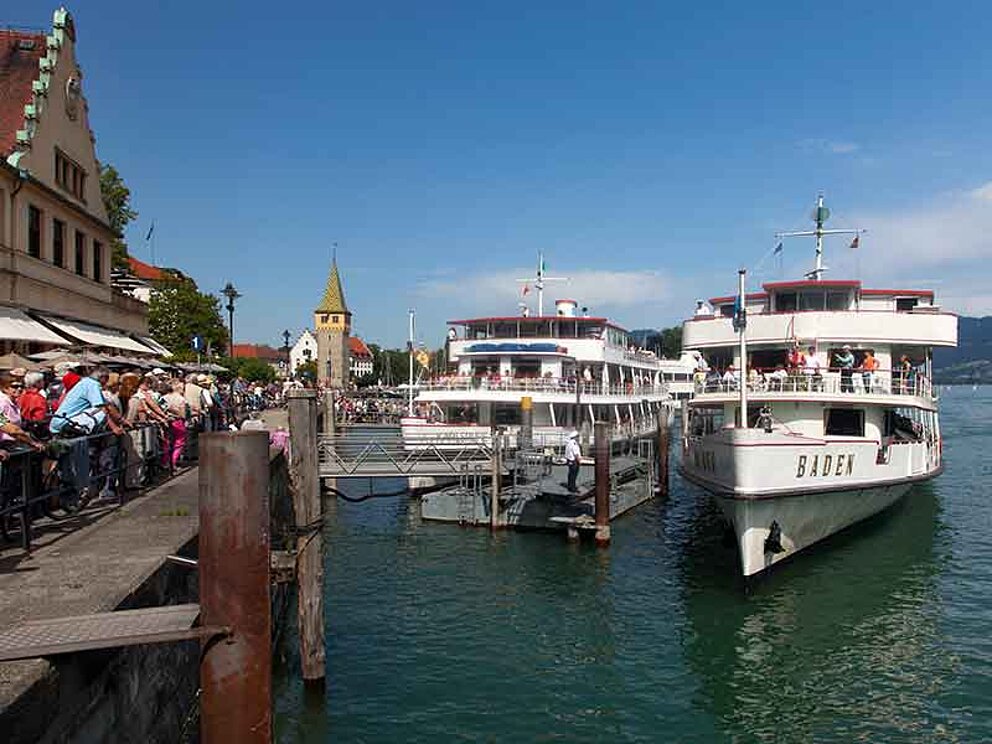 2 excursion boats on the landing stage