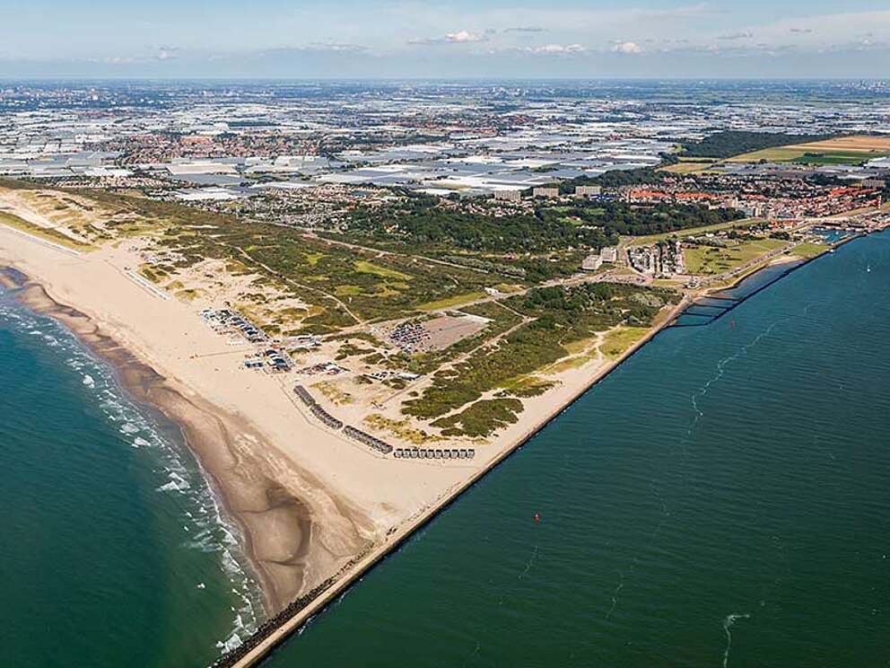 Luftaufnahme von Rotterdam und der Hafeneinfahrt