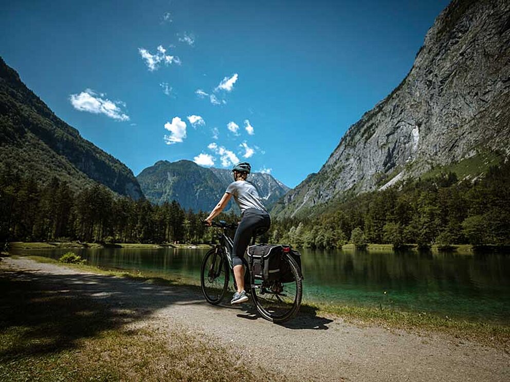 Bluntausee-Ufer auf dem Tauern-Radweg