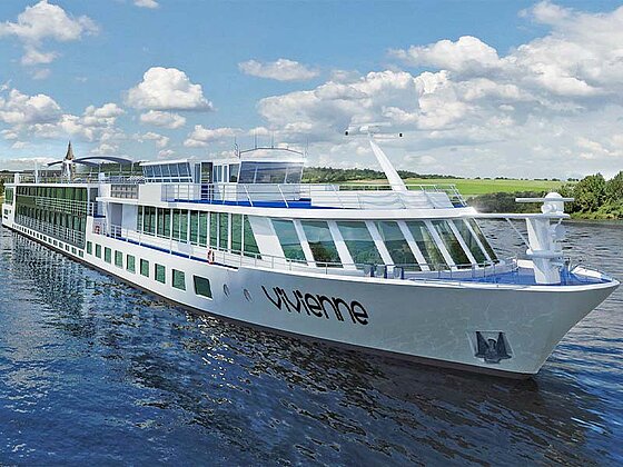 MS Vivienne unterwegs auf der Donau