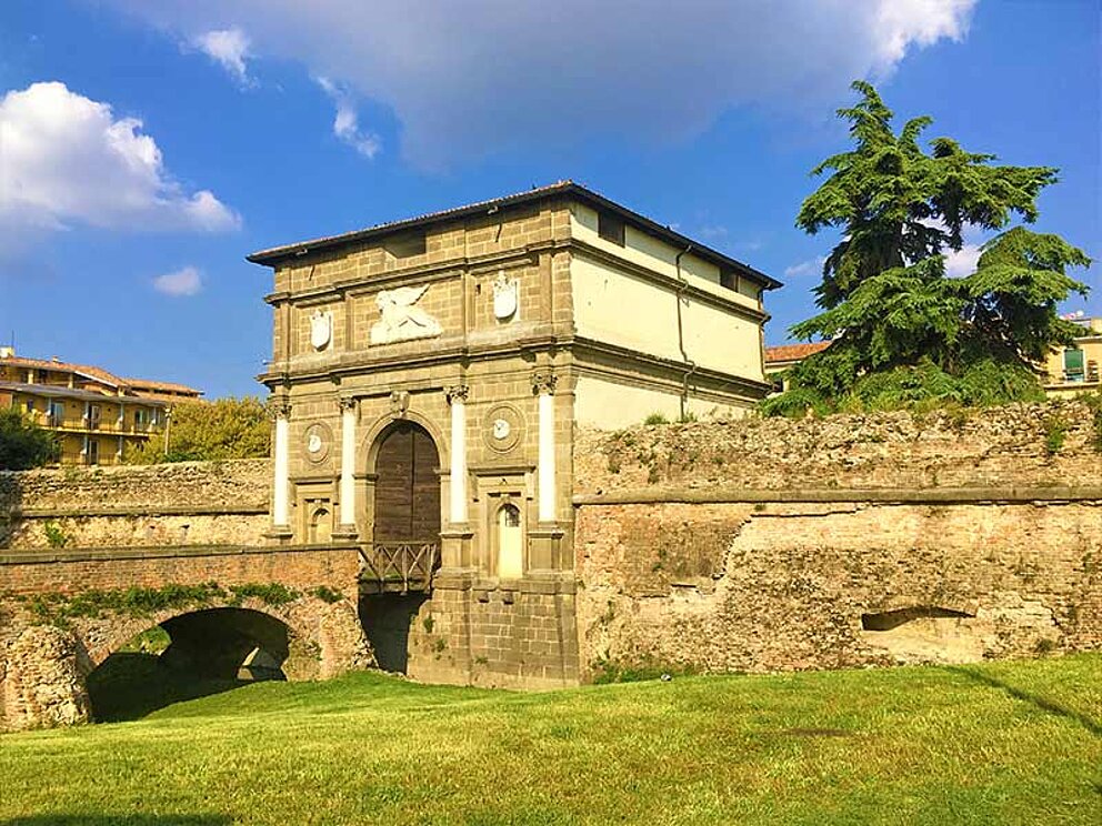 Außenansicht vom Wehrturm von Padua 
