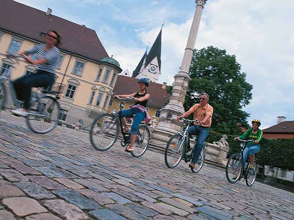 Radfahrer in Eichstätt am Altmühlradweg