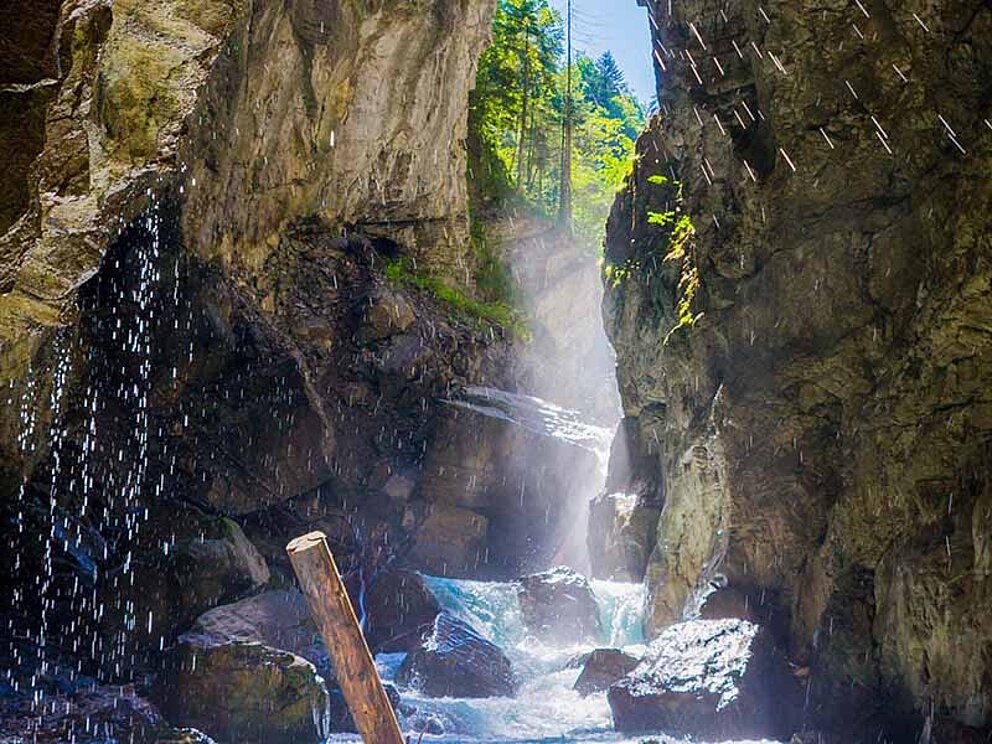 Partnachklamm im Sommer bei Garmisch-Partnerkirchen am Isarradweg