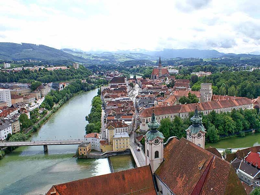 Altstadt von Steyr mit Fluss und Brücke