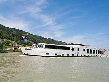 Das Schiff in Fahrt