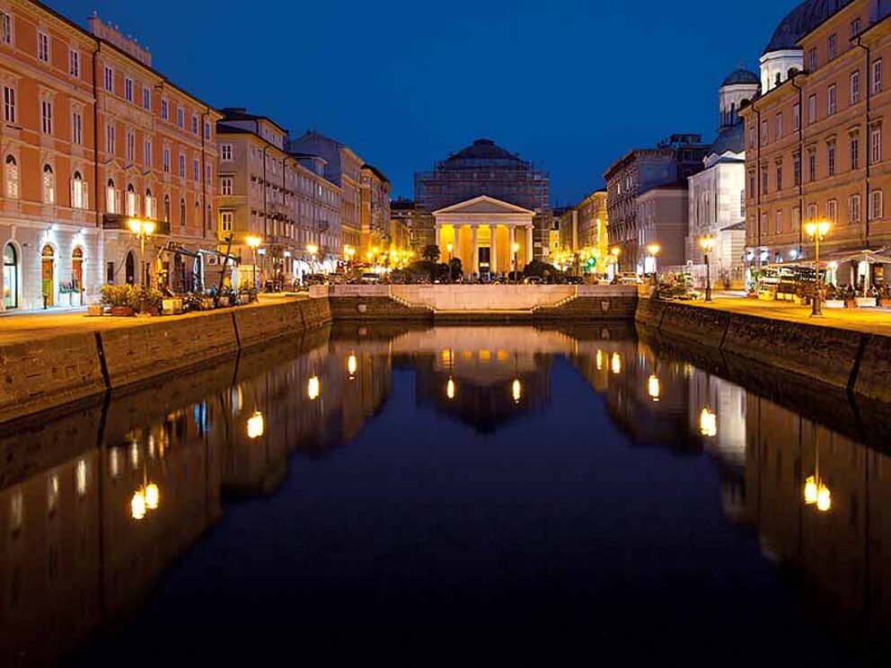 Triest bei Nacht