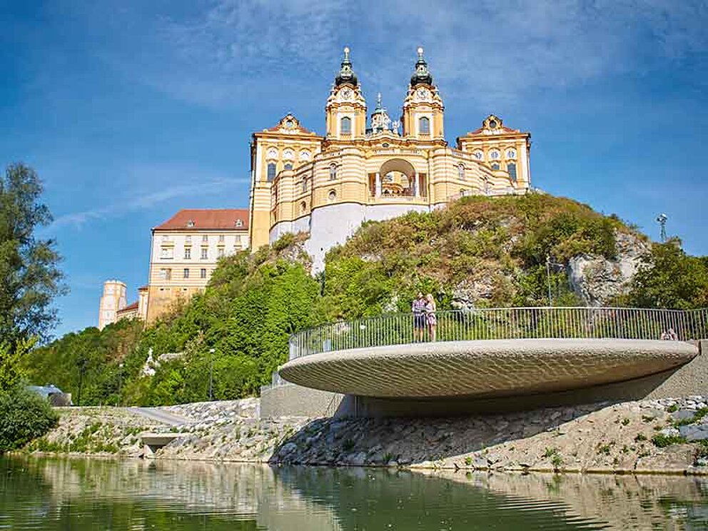 Aussichtsplattform mit Stift Melk an der Donau