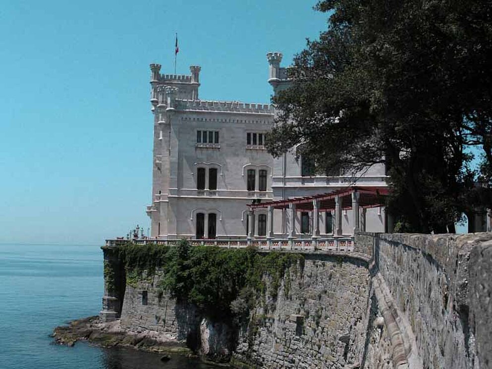 Schloss Miramare am Meer in Triest