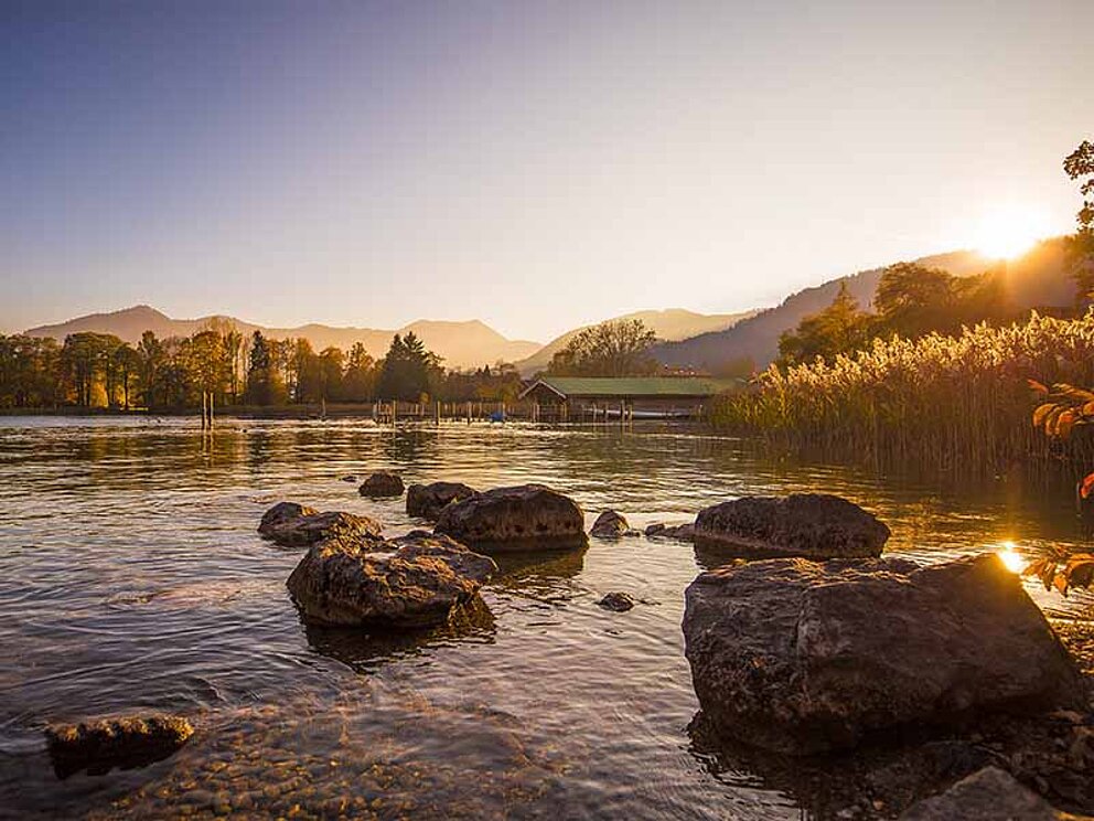 Herbst am Tegernsee mit Sonnenuntergang