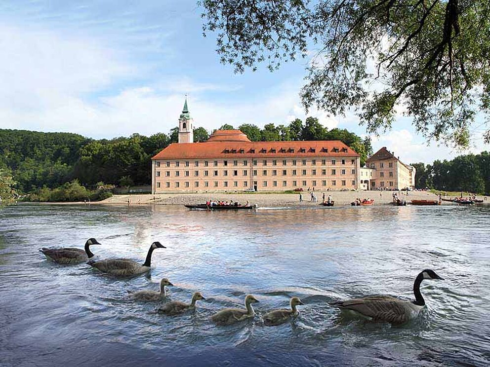 vorbei am Kloster Weltenburg bei Kelheim