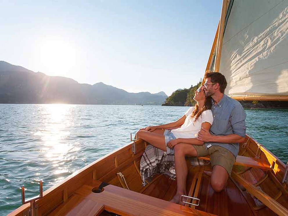 Segeln am Wolfgangsee im Sonnenuntergang