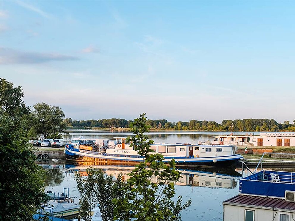Außenansicht Schiff