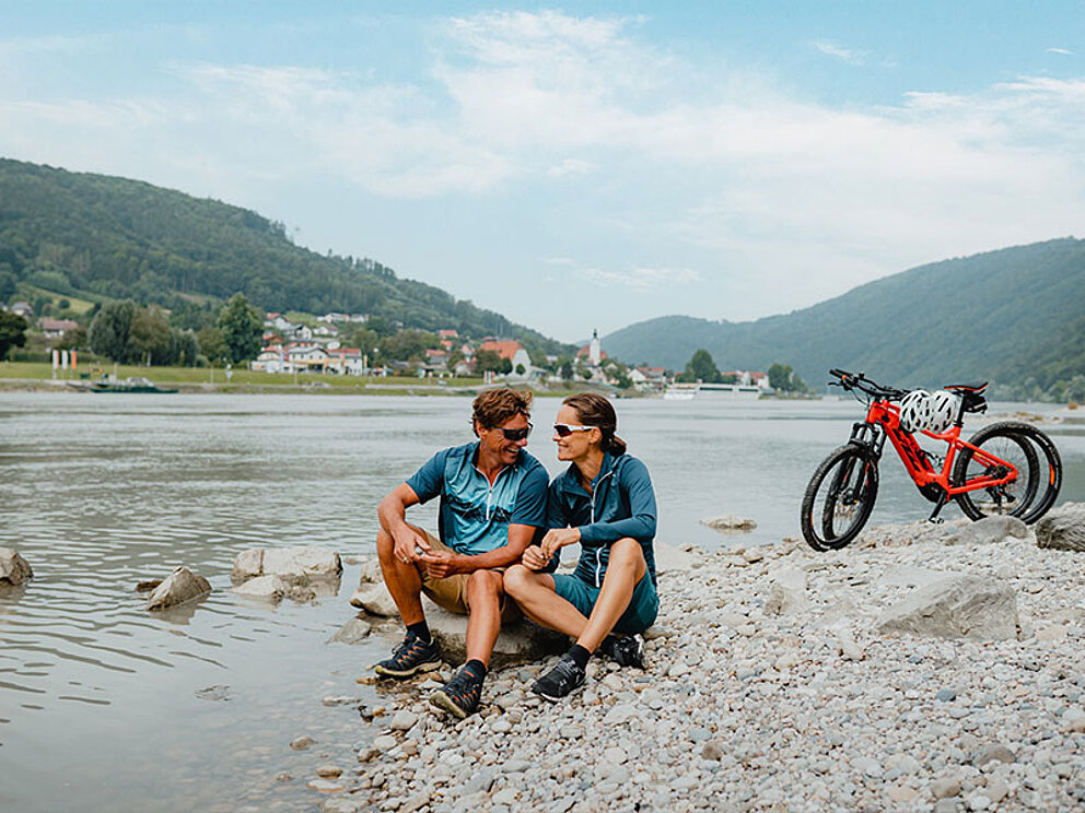 Radfahren an der Donau in Kramesau